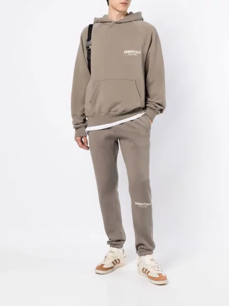 Дълго суичър с качулка Fear Of God Essentials с принт кафяво