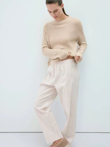 Sweter z prążkowanej dzianiny Kobieta S MANGO beżowy
