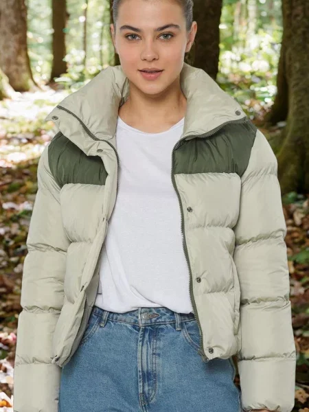 Płaszcz Dewberry z kamieniami szary