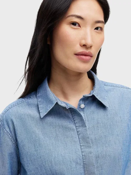 Джинсовая рубашка Tommy Jeans на завязках голубая