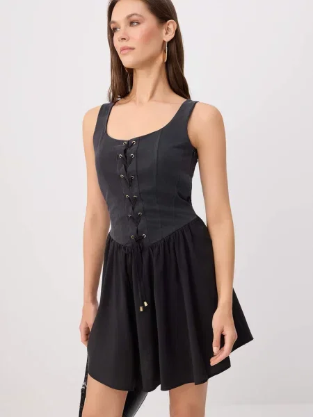 Trendyol Rochie negru