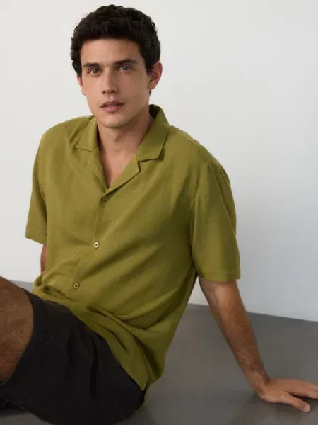 Reserved Cămașă regular cu adaos de in verde-oliv verde