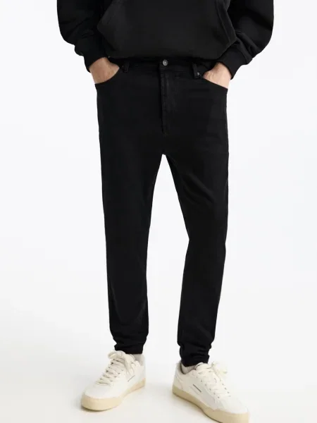 Pull&Bear Kavbojke denim črn