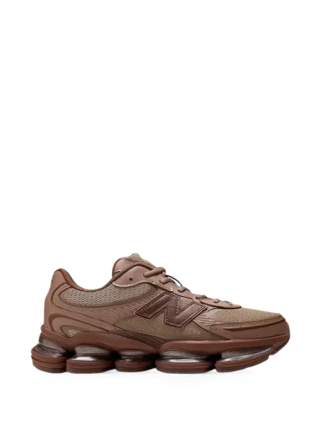 Sneakerși New Balance maro