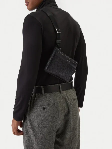 Чанта Calvin Klein черно