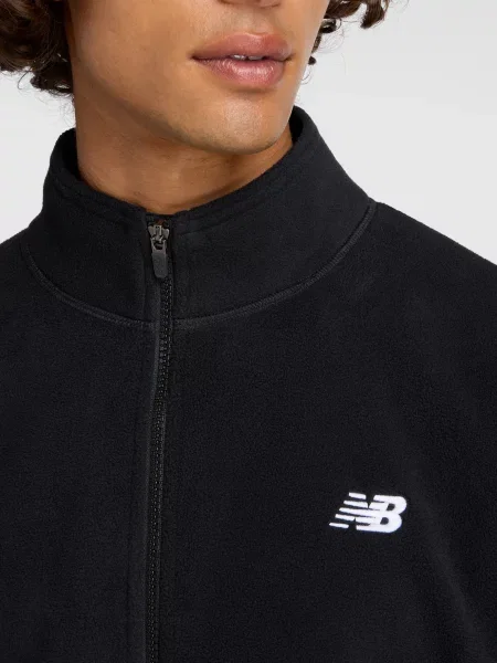 Флисовая куртка New Balance черная