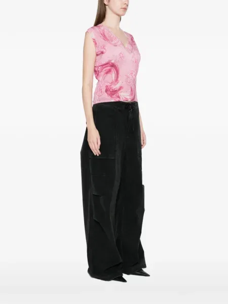 Top Versace Jeans Couture s výstřihem do v růžový