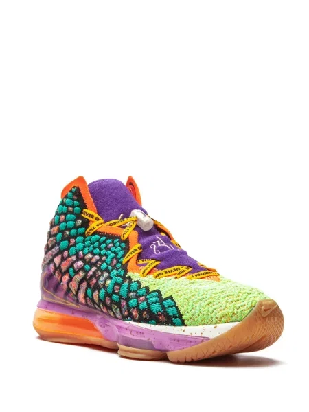 Sportbačiai Nike LeBron violetinė