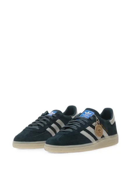 Decupat pantaloni scurți Adidas cu dungi cu autograf albastru