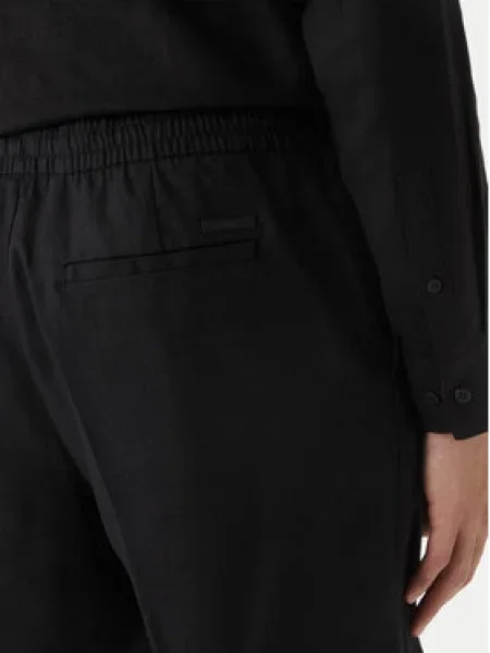 Calvin Klein Szövet rövidnadrág Straight Fit fekete