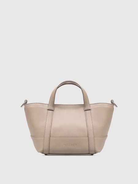 Шкіряна сумка-тоут з тисненням логотипа Peserico бежева