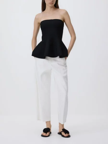 Reserved Top cu baschină negru