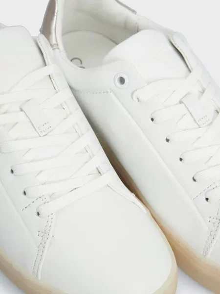 Шкіряні кросівки Calvin Klein на шнурівці з перлами білі