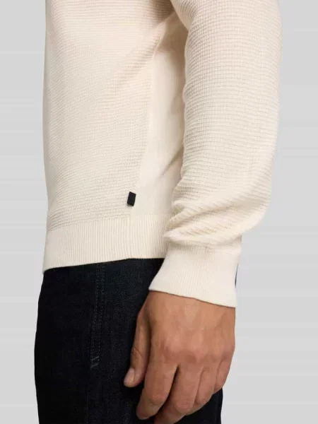 Sweter o kroju regular fit z okrągłym dekoltem i kołnierzem crew neck Tom Tailor biały