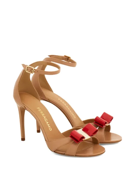 Sandale Ferragamo cu funde