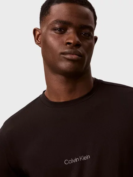 Лонгслів Calvin Klein чорний