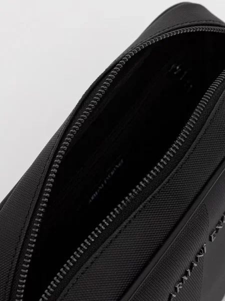 Кожаная косметичка Armani Exchange