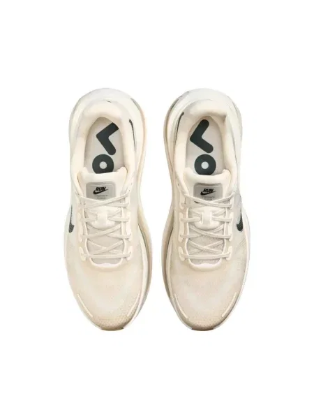Pantofi Nike bej