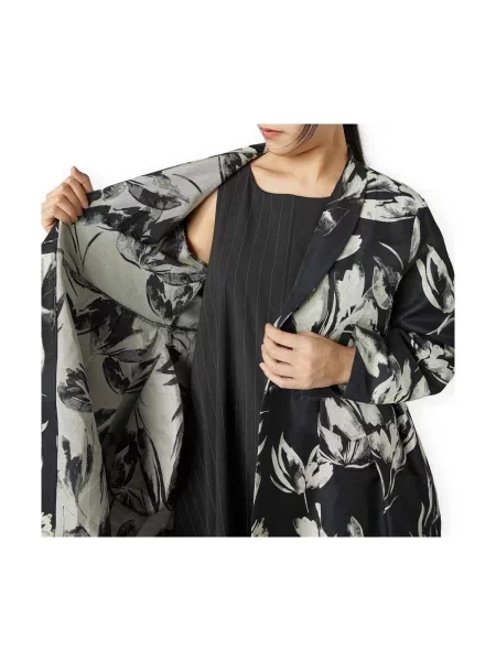 Palton Wendy Trendy cu model floral negru