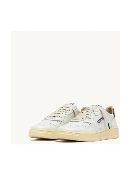 Sneakersy Autry białe
