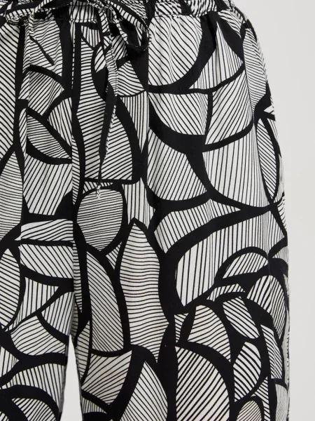 Pantaloni Moodo negru