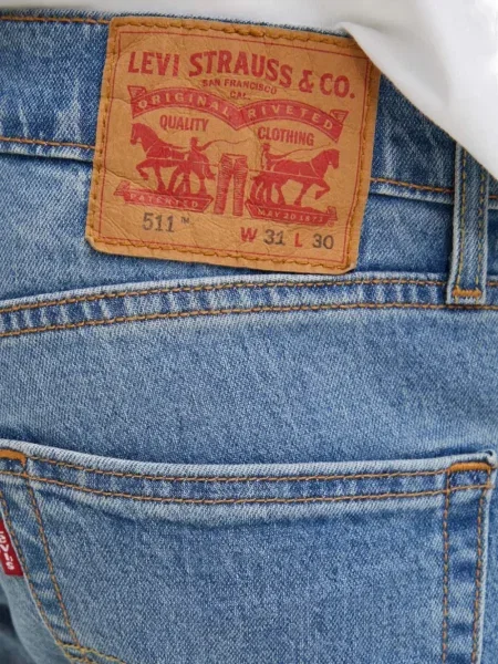 Retro lepršave traperice Levi's® lepršave s izlizanim efektom plava