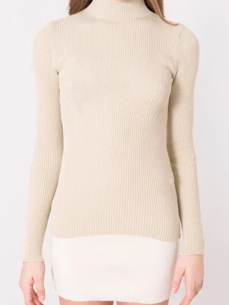 Heláncă By Sally bej