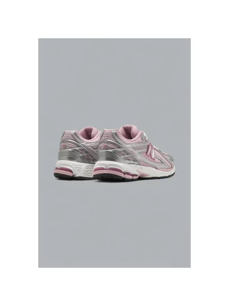 Sneakersy New Balance zamszowe różowe