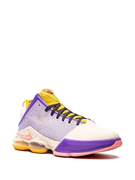 Sportbačiai Nike LeBron violetinė