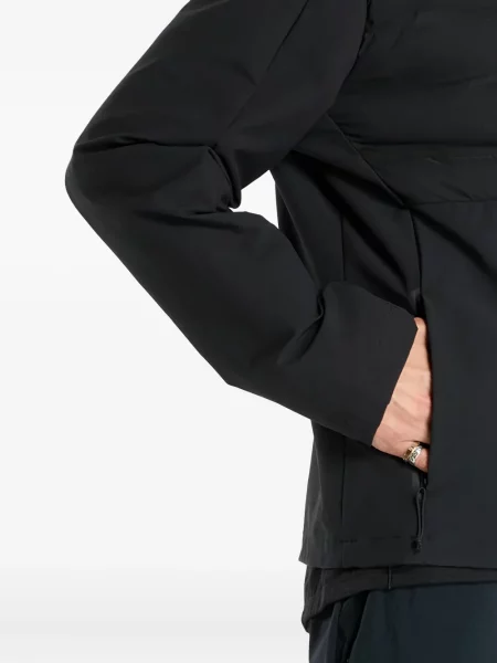 Geacă The North Face cu glugă negru