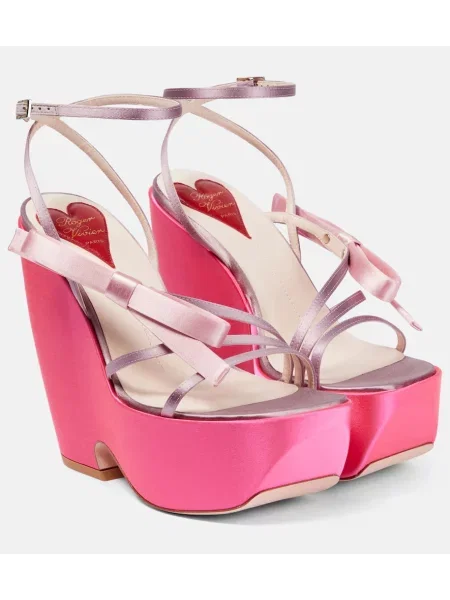 Sandale Roger Vivier cu funde din satin cu pană roz