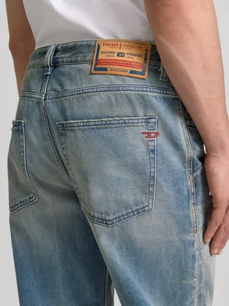 Jeansy o kroju relaxed fit z czystej bawełny Diesel niebieskie
