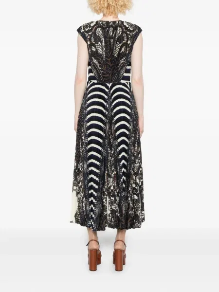 Rochie Ulla Johnson plisată de costum negru