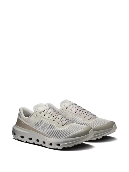 Sneakerși On plasă