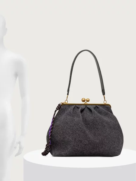 Замшевая сумка через плечо Weekend Max Mara