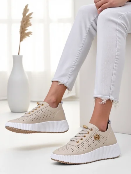 Sneakerși Resti cu șireturi din dantelă alb