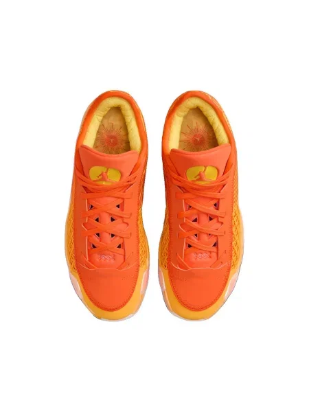 Pantofi Nike portocaliu