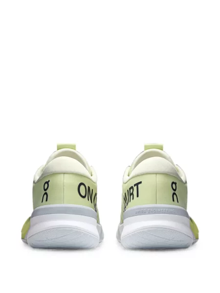 Sneakerși On galben