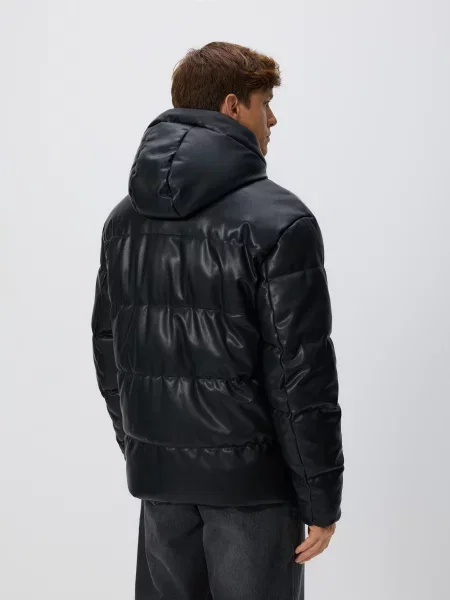 Стеганая кожаная куртка Reserved черная