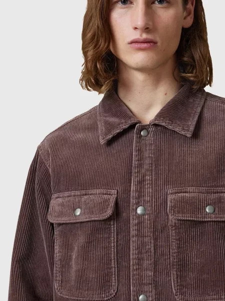 Вельветова сорочка AllSaints CASTLEFORD relaxed класичний комір коричневий
