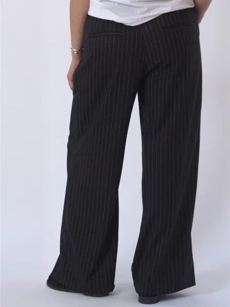 TEESHOPPEN Pantaloni Paloma negru