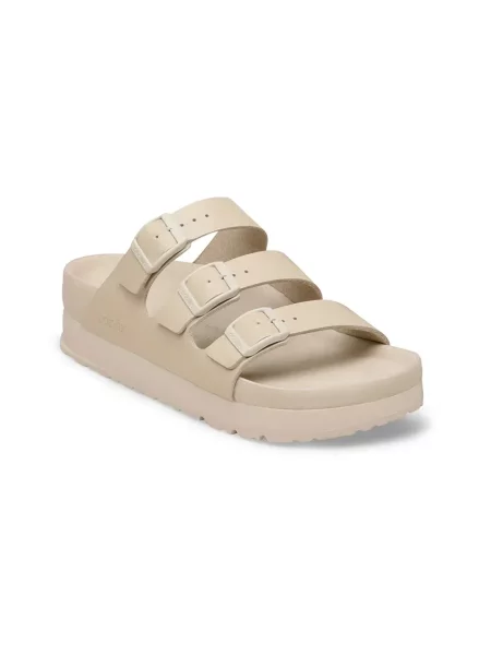Klapki Birkenstock skórzane na platformie beżowe