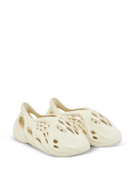 Chiloți Adidas Yeezy slip-on