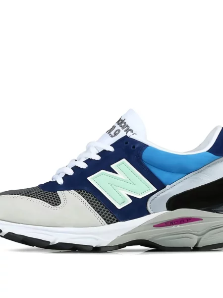 Sportbačiai New Balance 420 juoda