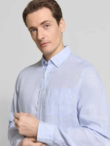 Koszula lniana o kroju slim fit z brustaszą Christian Berg Men błękitna