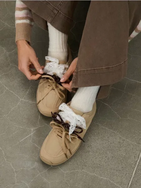 Кросівки бежевий