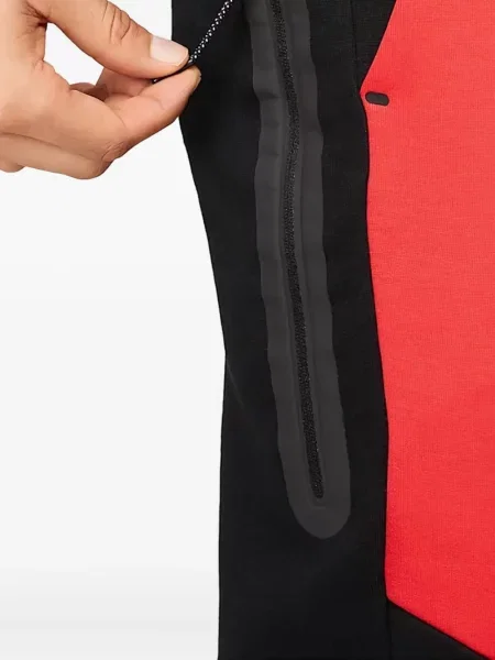 Tricou grafic Nike cu imagine alergare din fleece negru