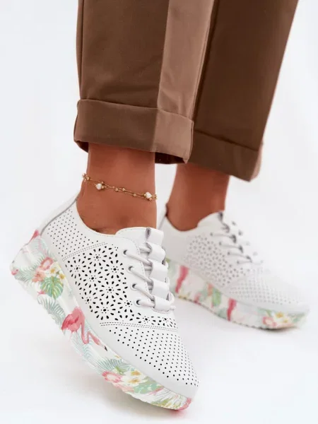 Semišové mokasíny Vinceza bílé