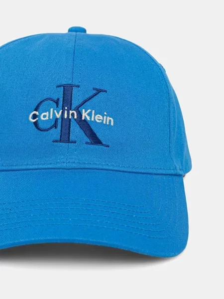 Calvin Klein kapa s šiltom modra