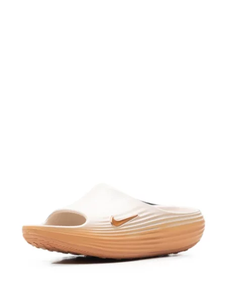 Baschet papuci Nike fără toc cu imagine roz